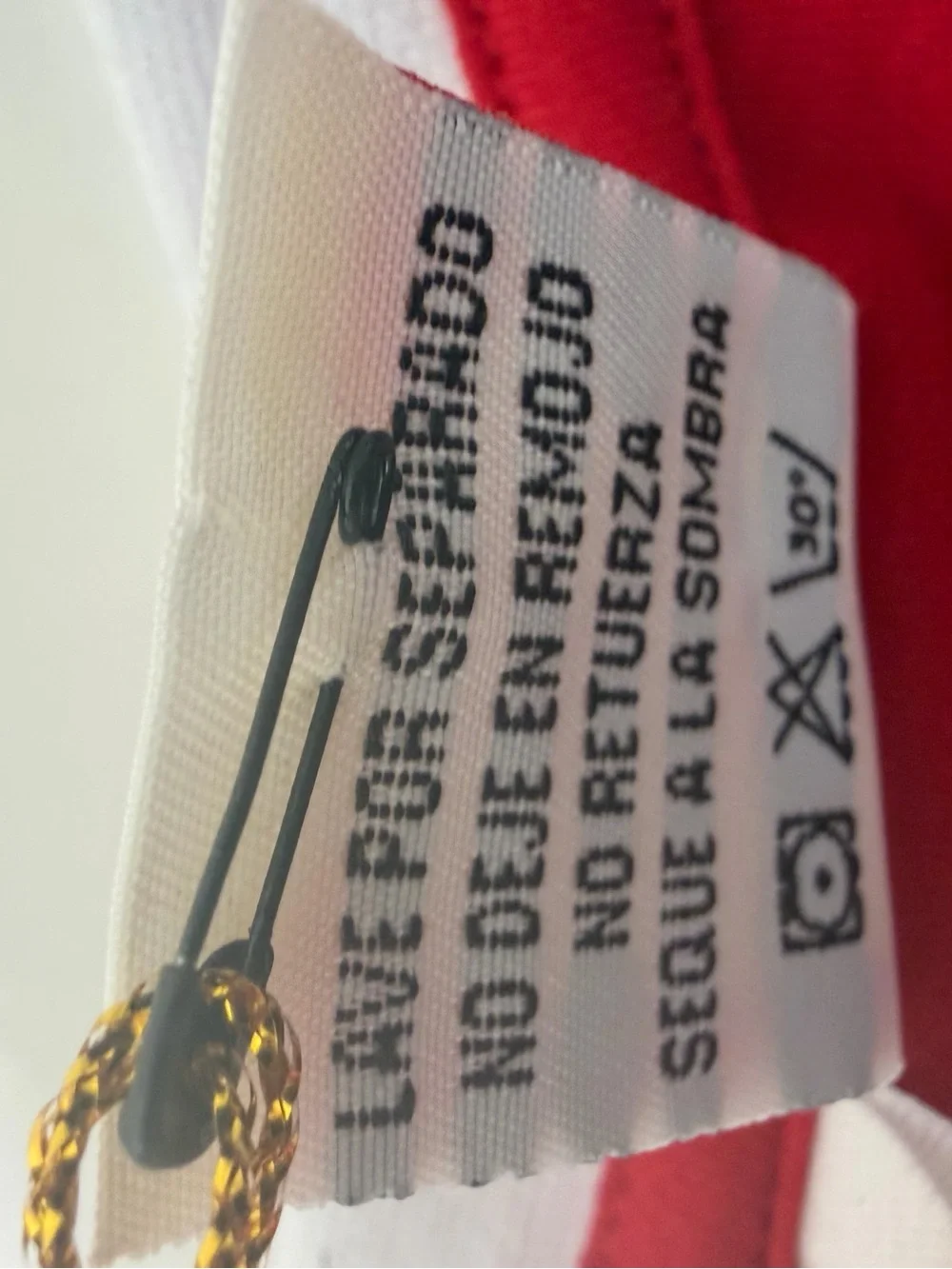 Jersey adidas, Red and White Peru Football Soccer Jersey with Gold Trim.